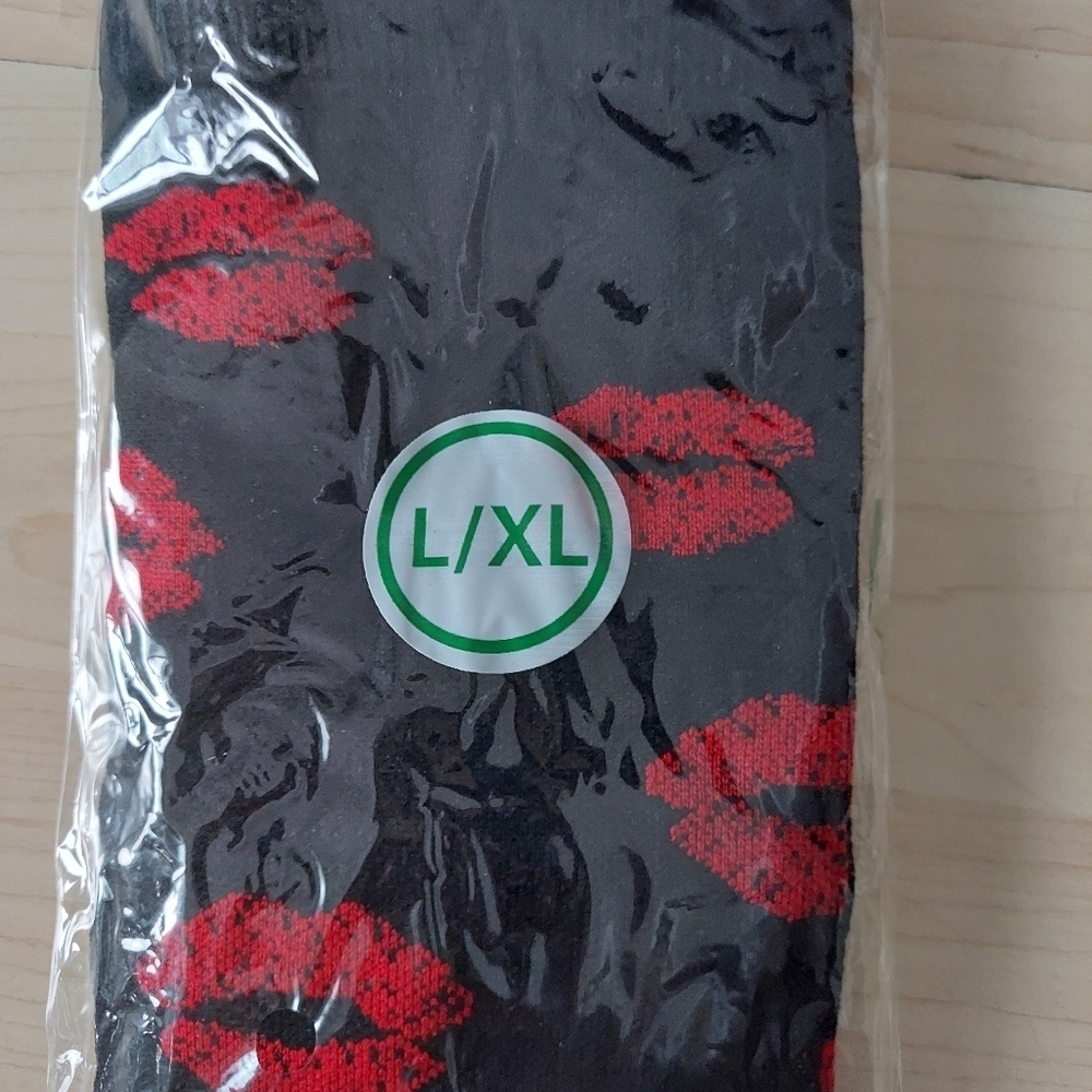 Red Lip Stick Compression Socks. Fits Size L. # 0042 - Picture 3 of 6